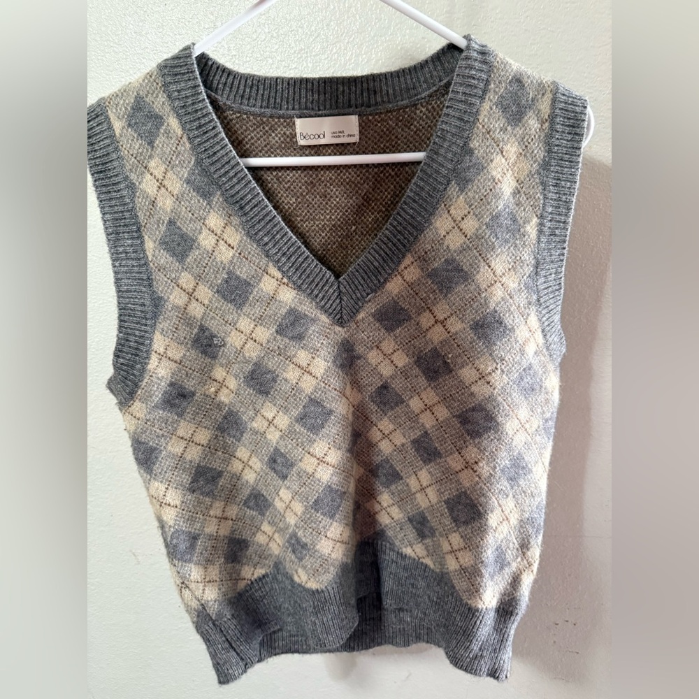 Gray and Cream Argyle Sweater Vest